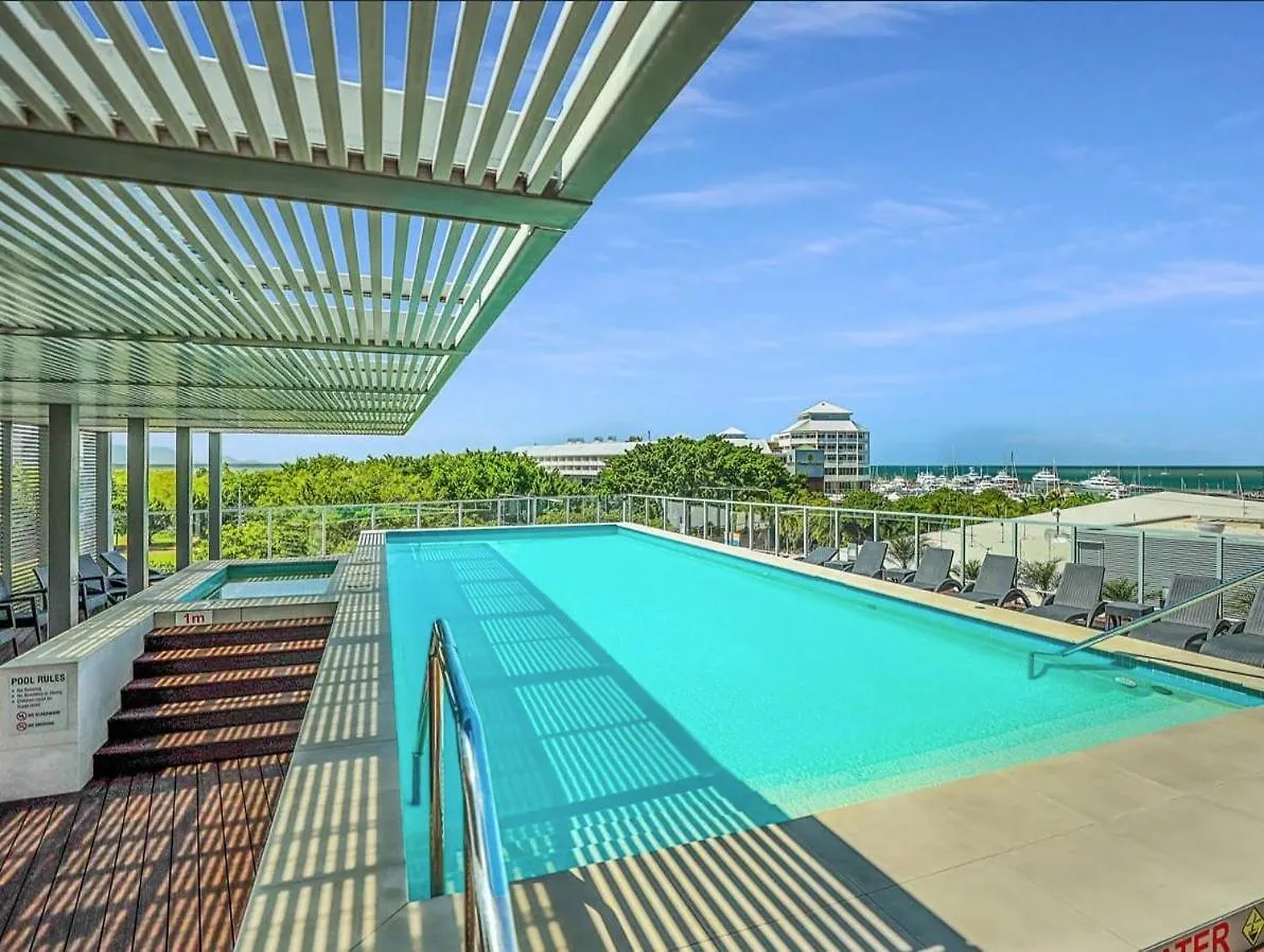 219 Harbour Lights With Ocean Views Lejlighed Cairns Australien